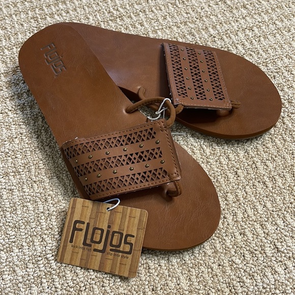 FLOJOS LEAH HALF SLIDE STUDDED LEATHER THONG SANDALS **NWT** - Picture 3 of 10